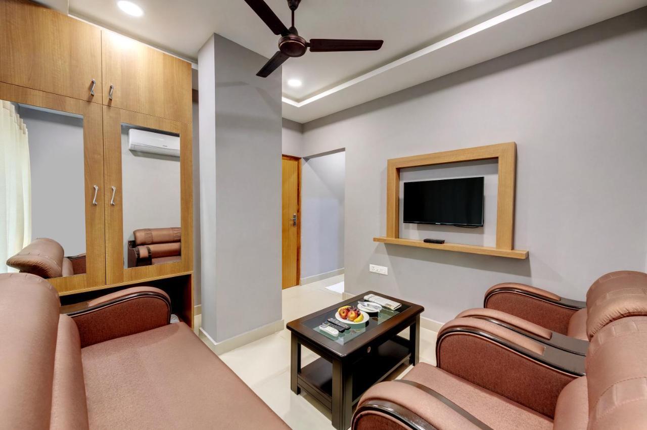 Click Hotel Guwahati Exterior foto