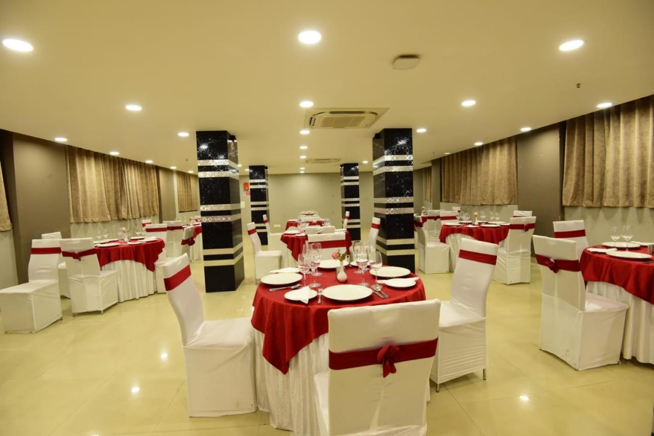 Click Hotel Guwahati Exterior foto