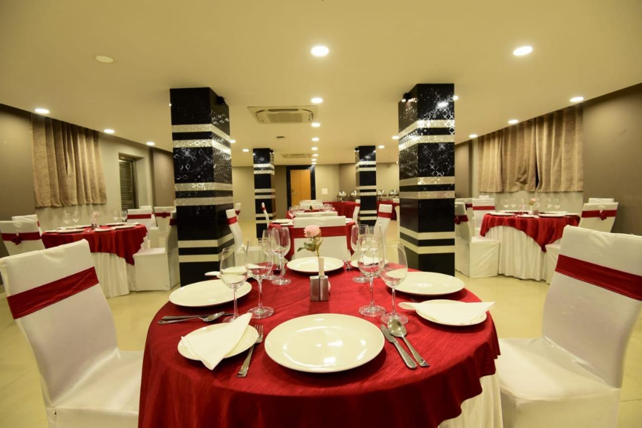 Click Hotel Guwahati Exterior foto